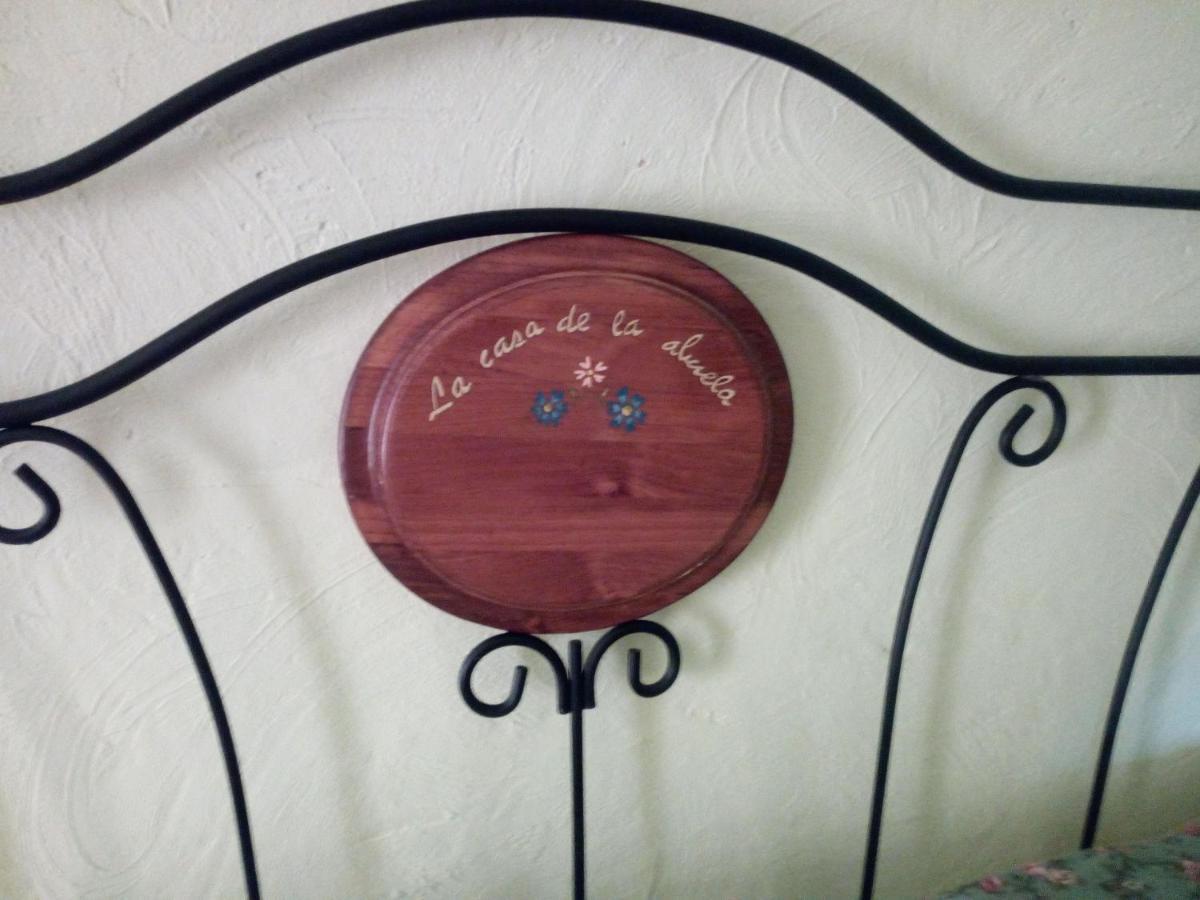 בית הארחה קאסורלה 	La Casa De La Abuela מראה חיצוני תמונה